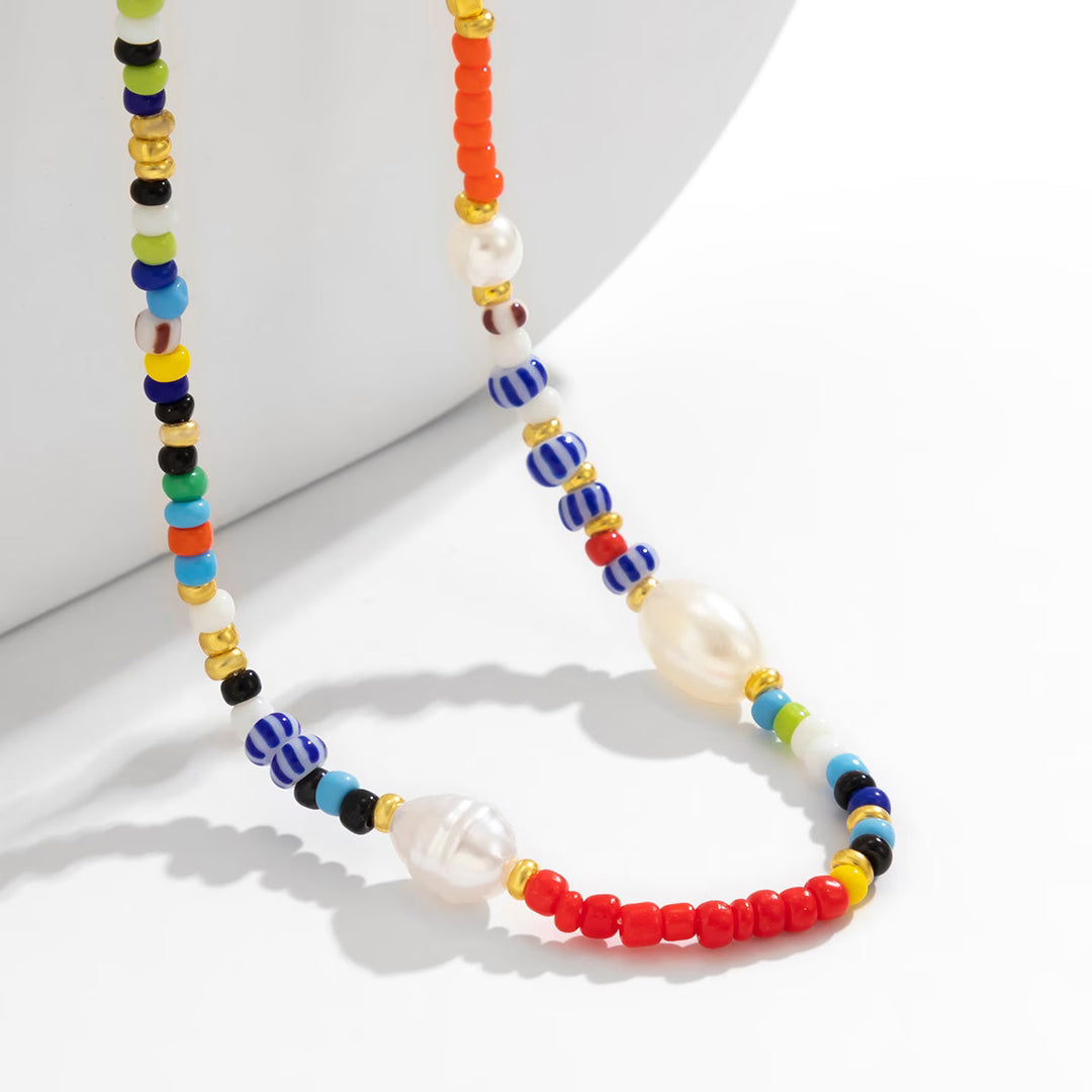 Colar de Pérolas Coloridas