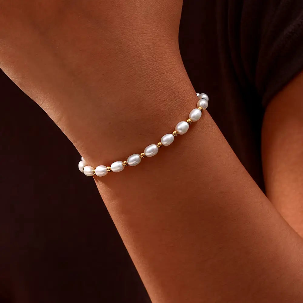Pulseira Elegante de Pérolas e Ouro