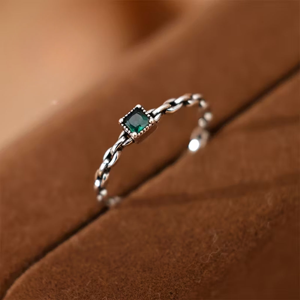 Anel de Cadeia de Zircônia Esmeralda Elegante