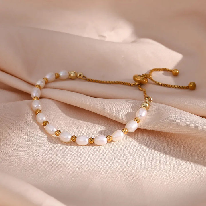 Pulseira Elegante de Pérolas e Ouro