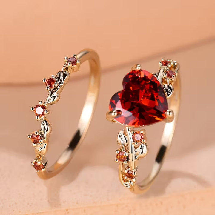 Conjunto de Anéis Dourados com Acento de Coração Elegante