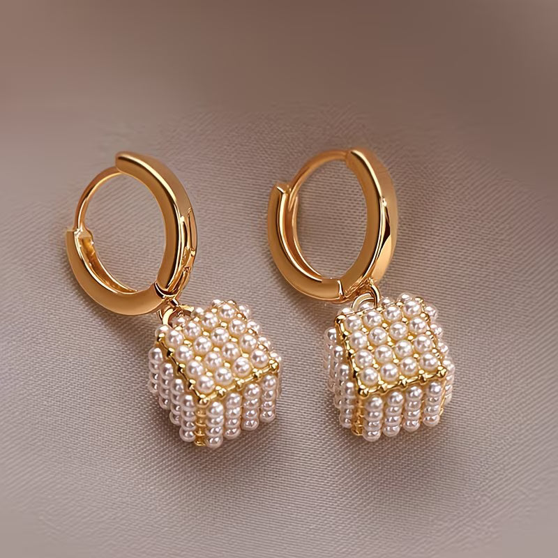 Brincos de Cubo de Pérola