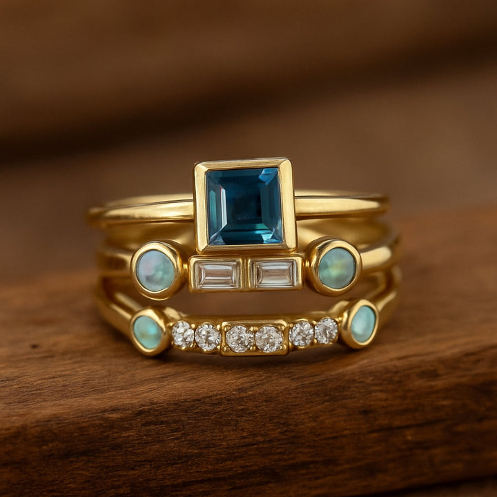 Conjunto de Anéis de Cristal Azul Vintage