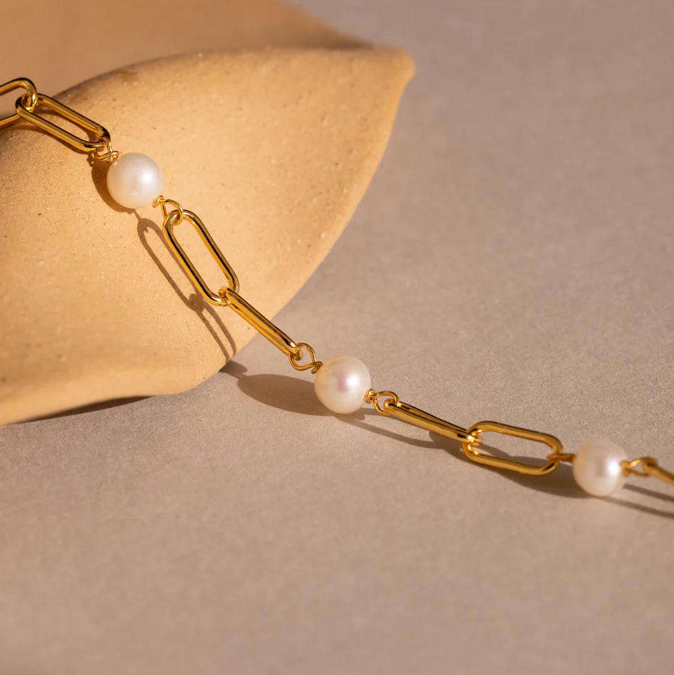 Pulseira de Corrente de Pérolas Sofisticada