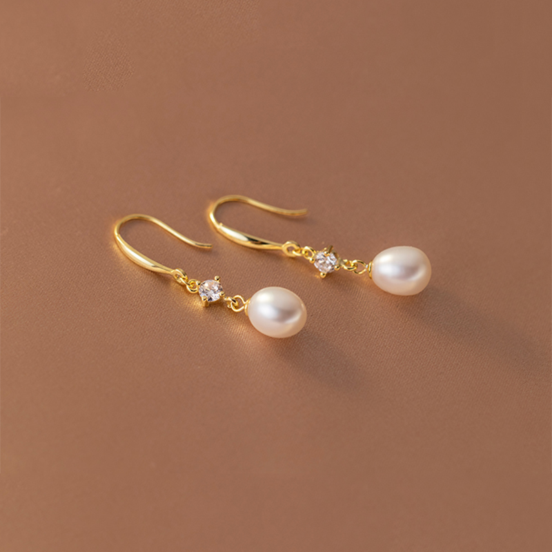 Brincos Elegantes de Pérola Barroca