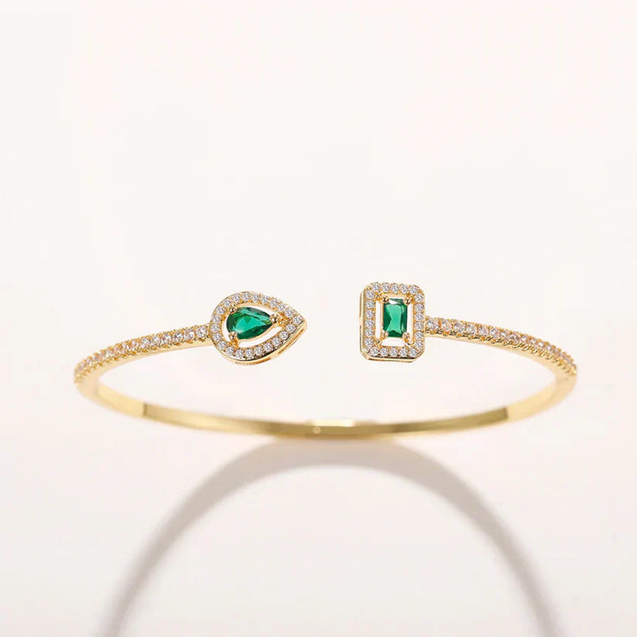 Pulseira Escultural Elegante em Ouro