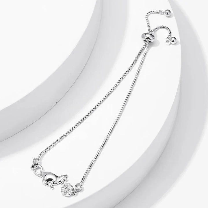 Pulseira de Gato Prateada Atemporal