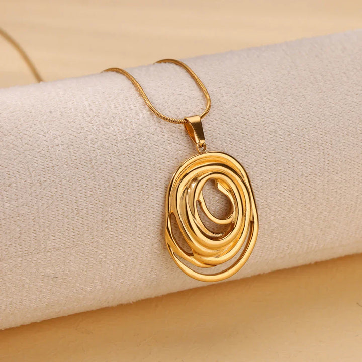 Colar com Pingente Oval