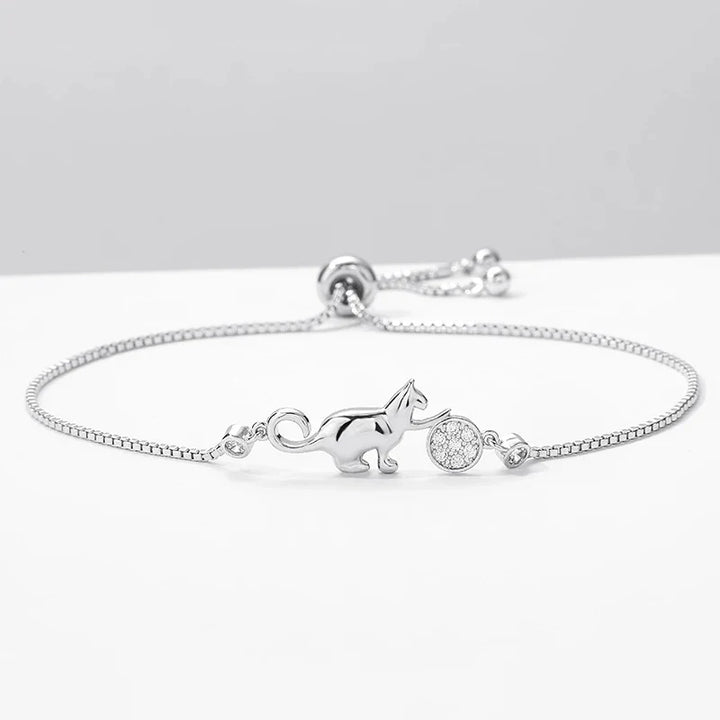 Pulseira de Gato Prateada Atemporal