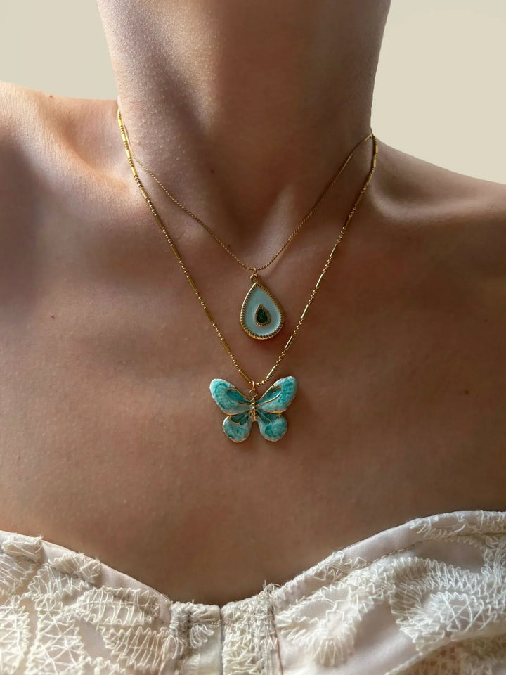 Conjunto de Colar em Camadas Bonito com Borboleta e Gota