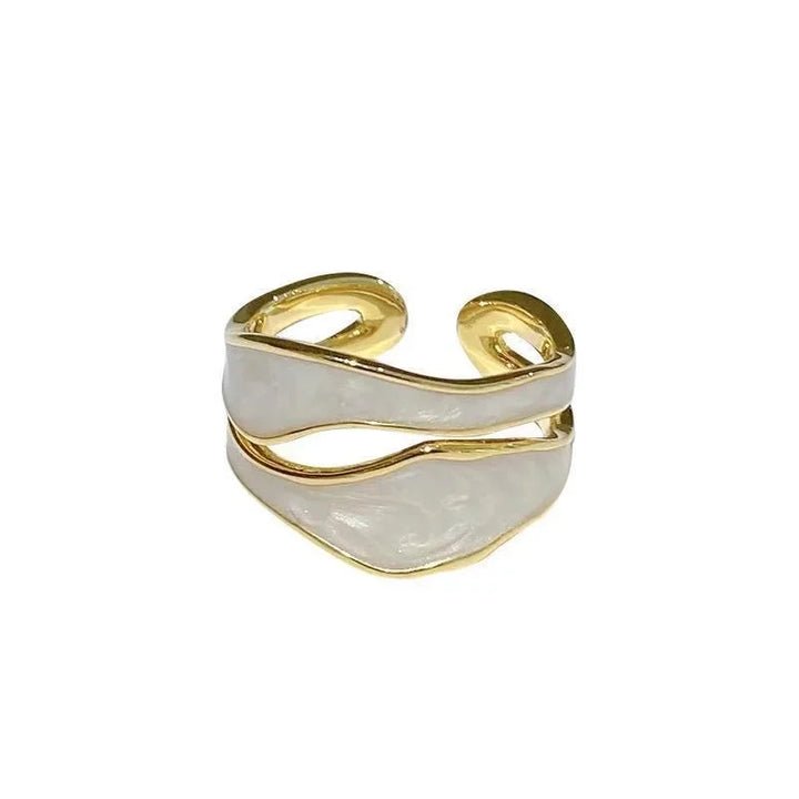 Anéis de Ouro Modernos com Diferentes Designs