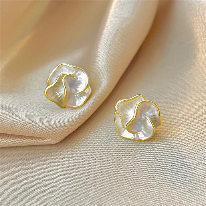 Brincos de Flor de Pérola