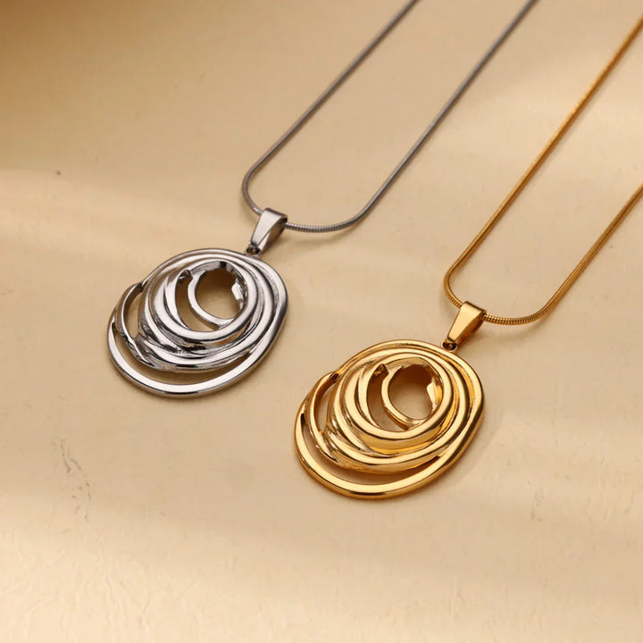 Colar com Pingente Oval