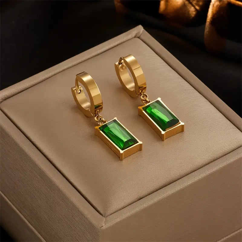 Conjunto de Joias de Ouro Esculpido Elegante