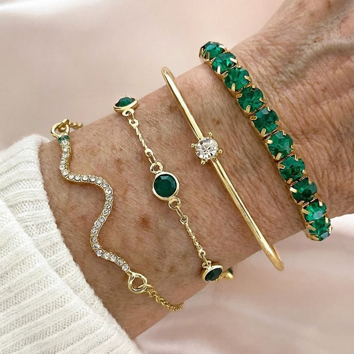 Conjunto de Pulseiras em Camadas Esmeralda
