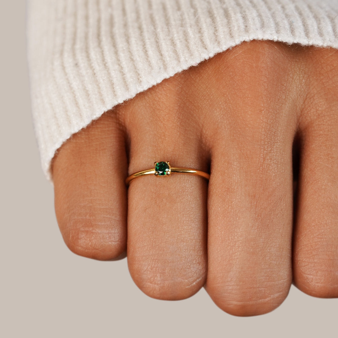 Anéis de Ouro com Pedra do Mês