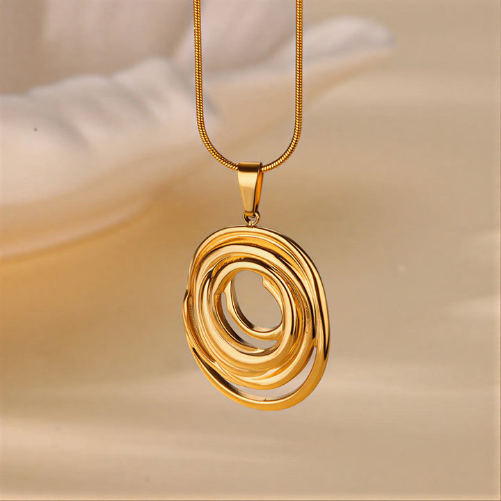 Colar com Pingente Oval