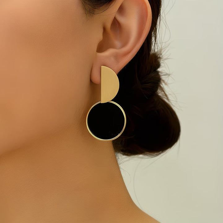Brincos de Ouro Negro com Elegância Sem Peso