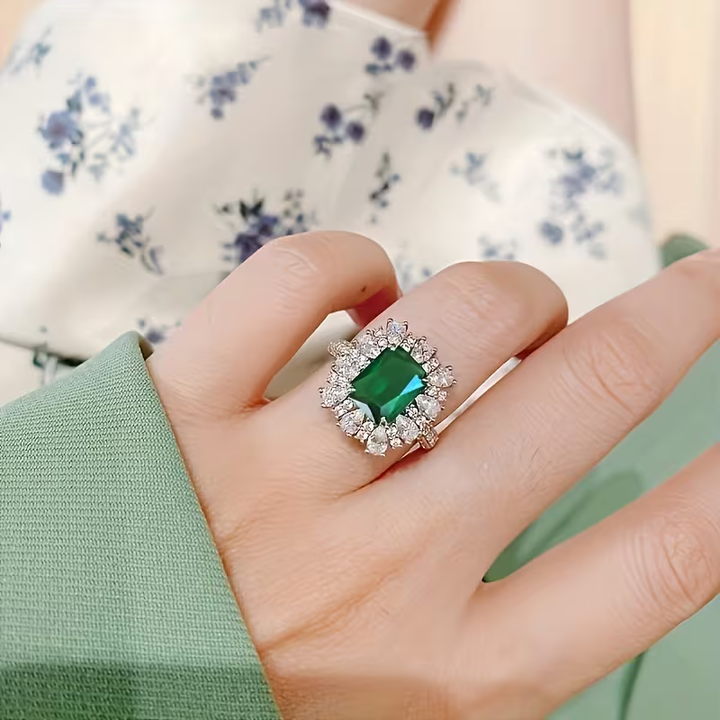 Anel Halo de Zircônia Esmeralda
