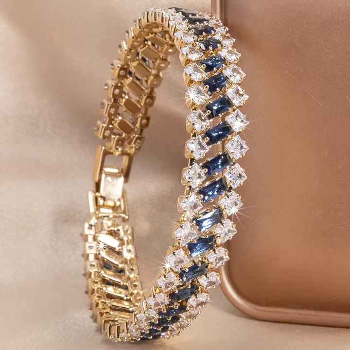 Pulseira Luxuosa de Ouro com Esmeralda Elegante