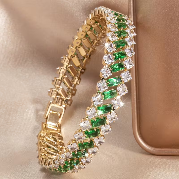 Pulseira Luxuosa de Ouro com Esmeralda Elegante