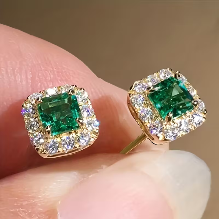 Brincos Elegantes de Ouro com Esmeralda
