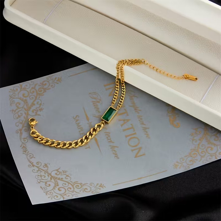 Pulseira de Barra de Esmeralda Dourada Atemporal