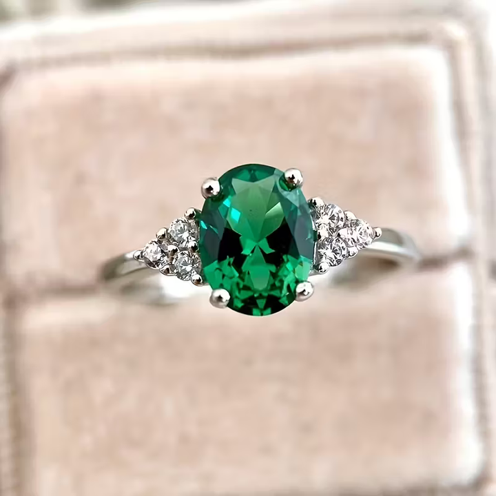 Anel de Promessa de Zircônia Esmeralda Elegante
