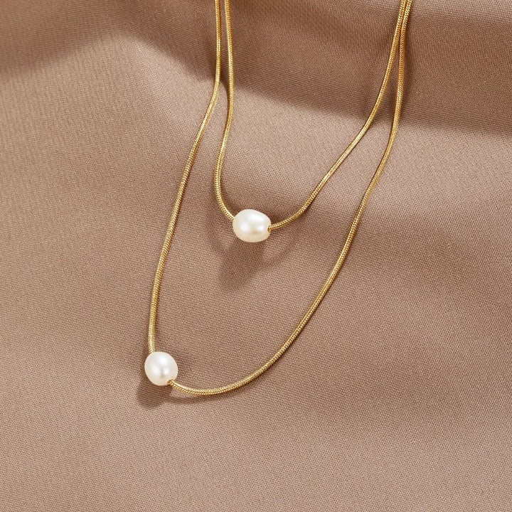 Colar de Pérolas em Camadas Sofisticado