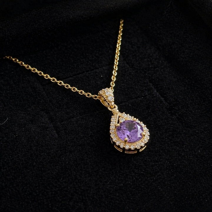 Colar de Pingente Halo Dourado Elegante