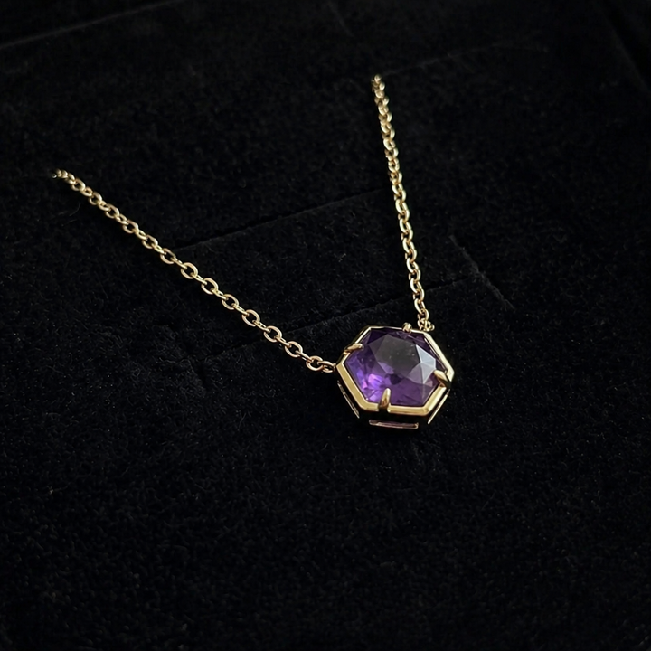 Pendente Elegante de Ametista em Ouro Rosa