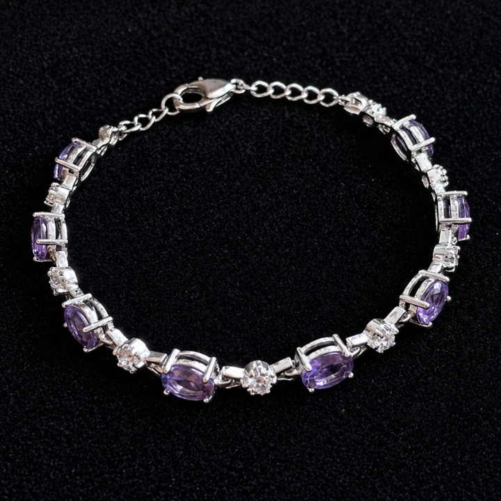 Pulseira de Corrente em Ouro Branco com Ametista Elegante