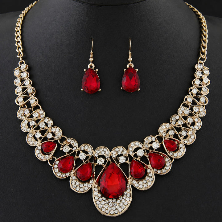 Conjunto de Joias Crimselle Douradas Sofisticadas