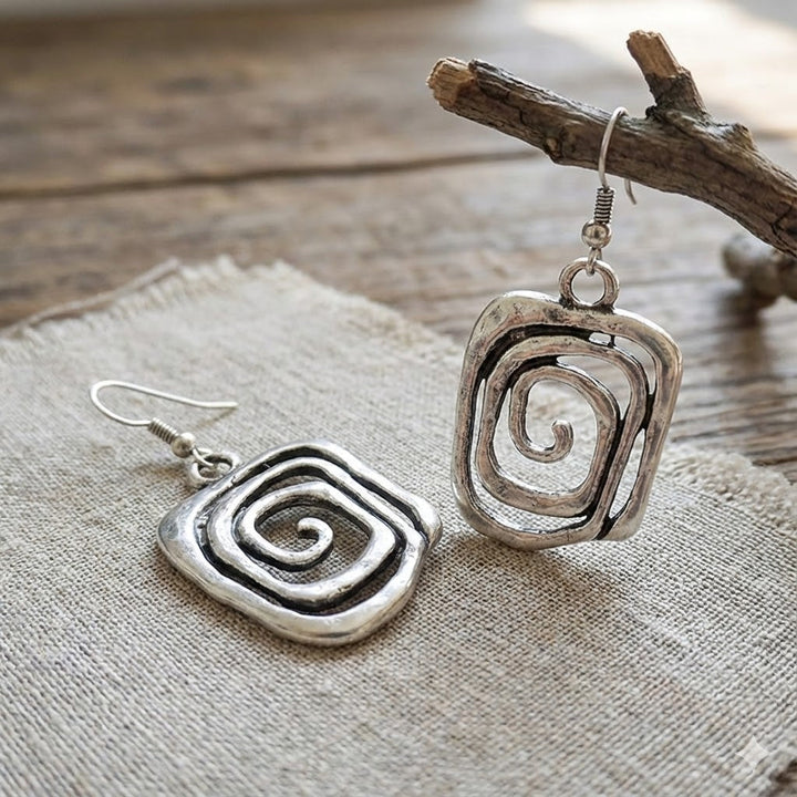 Brincos Abstratos em Espiral